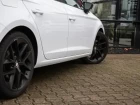 SEAT Leon 1.8 TSI FR Business , Stoelverwarming, SEAT Sound, Alcantara thumbnail 8