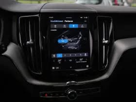 Volvo XC60 2.0 T6 Plug-in hybrid AWD Plus Dark , Panoramadak, Memory, Leer thumbnail 18