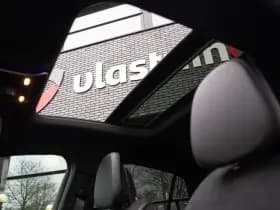 Mercedes-Benz GLC Coupé 400e 4MATIC AMG Line , Panoramadak, Burmester, Trekhaak, VOL! thumbnail 4