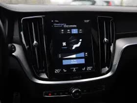Volvo V60 2.0 T8 AWD Polestar Engineered , NL-Auto, Panoramadak, 360-camera, Harman&Kardon, HUD thumbnail 13