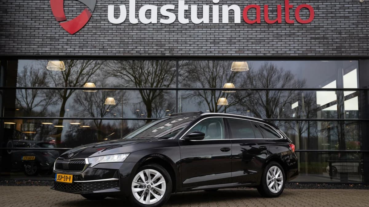 Škoda Octavia Combi 1.5 TSI MHEV Business Edition , Panoramadak, Stuur/stoelverwarming, — foto 1