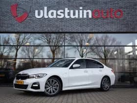 BMW 3-serie 320e Business Edition Plus , Panoramadak, Leer, Carplay,