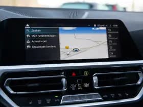 BMW 3-serie 320e Business Edition Plus , Panoramadak, Leer, Carplay, thumbnail 15