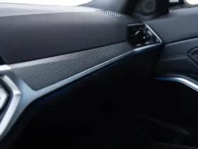 BMW 3-serie 320e Business Edition Plus , Panoramadak, Leer, Carplay, thumbnail 22