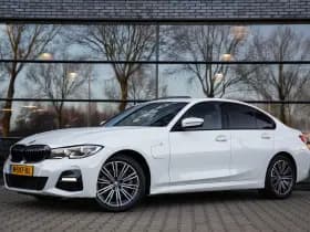 BMW 3-serie 320e Business Edition Plus , Panoramadak, Leer, Carplay, thumbnail 8