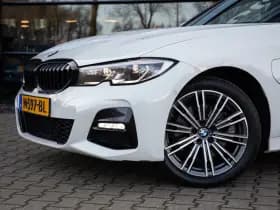 BMW 3-serie 320e Business Edition Plus , Panoramadak, Leer, Carplay, thumbnail 9