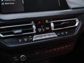 BMW 1-serie 118i Executive Edition , Achteruitrijcamera, Leer thumbnail 19