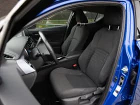 Toyota C-HR 1.8 Hybrid Dynamic , Achteruitrijcamera, Keyless thumbnail 3