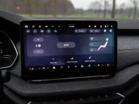 Škoda Octavia Combi 1.5 TSI MHEV Business Edition , Panoramadak, Carplay, Stoel/stuurverwarming, thumbnail 16