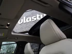 Volvo XC40 1.5 T2 R-Design , Panoramadak, Adap. cruise, Stoel/stuurverwarming, thumbnail 3