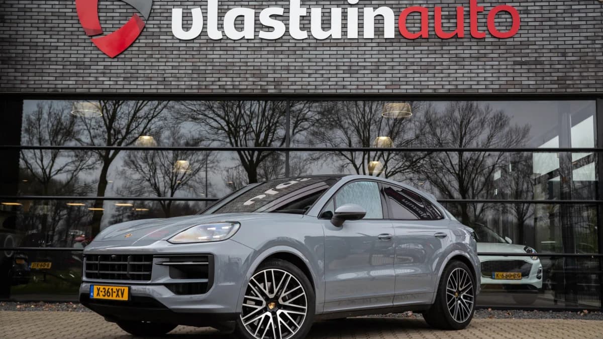 Porsche Cayenne Coupé 3.0 E-Hybrid , Panoramadak, Bijrijdersdisplay, Trekhaak, Sport Design, Origineel NL — foto 1
