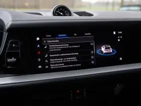 Porsche Cayenne Coupé 3.0 E-Hybrid , Panoramadak, Bijrijdersdisplay, Trekhaak, Sport Design, Origineel NL thumbnail 18