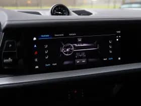 Porsche Cayenne Coupé 3.0 E-Hybrid , Panoramadak, Bijrijdersdisplay, Trekhaak, Sport Design, Origineel NL thumbnail 22