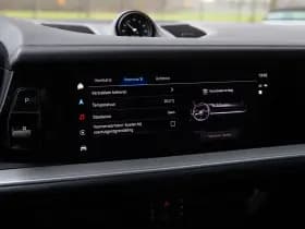 Porsche Cayenne Coupé 3.0 E-Hybrid , Panoramadak, Bijrijdersdisplay, Trekhaak, Sport Design, Origineel NL thumbnail 23