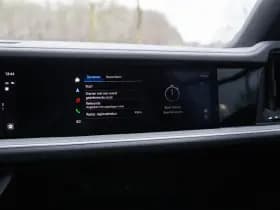 Porsche Cayenne Coupé 3.0 E-Hybrid , Panoramadak, Bijrijdersdisplay, Trekhaak, Sport Design, Origineel NL thumbnail 25