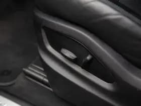 Porsche Cayenne Coupé 3.0 E-Hybrid , Panoramadak, Bijrijdersdisplay, Trekhaak, Sport Design, Origineel NL thumbnail 29