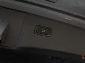 Porsche Cayenne Coupé 3.0 E-Hybrid , Panoramadak, Bijrijdersdisplay, Trekhaak, Sport Design, Origineel NL thumbnail 30