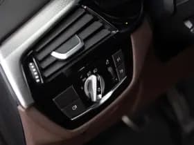 BMW 5 Serie M550i xDrive M-Sport , 4-wielsturing, Panoramadak, Harman/Kardon, Adap. cruise, thumbnail 31