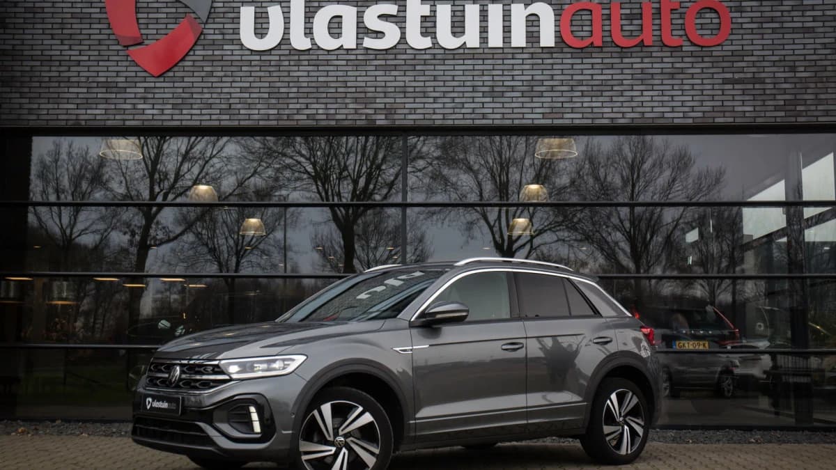 Volkswagen T-Roc 1.5 TSI R-Line , Adaptive cruise, Trekhaak, Apple Carplay — foto 1