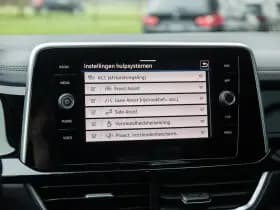 Volkswagen T-Roc 1.5 TSI R-Line , Adaptive cruise, Trekhaak, Apple Carplay thumbnail 13