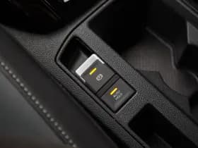 Volkswagen T-Roc 1.5 TSI R-Line , Adaptive cruise, Trekhaak, Apple Carplay thumbnail 20