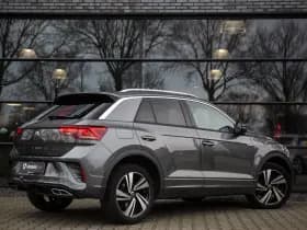 Volkswagen T-Roc 1.5 TSI R-Line , Adaptive cruise, Trekhaak, Apple Carplay thumbnail 3