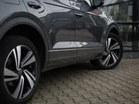 Volkswagen T-Roc 1.5 TSI R-Line , Adaptive cruise, Trekhaak, Apple Carplay thumbnail 5