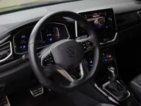 Volkswagen T-Roc 1.5 TSI R-Line , Adaptive cruise, Trekhaak, Apple Carplay thumbnail 8