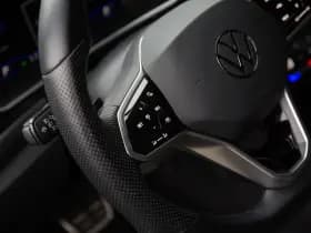 Volkswagen T-Roc 1.5 TSI R-Line , Adaptive cruise, Trekhaak, Apple Carplay thumbnail 9