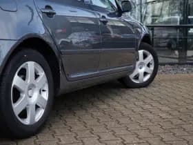 Škoda Octavia Combi 1.6 FSI Elegance Attractive Business , Cruise control, Navigatie, Schuif/Kanteldak thumbnail 8