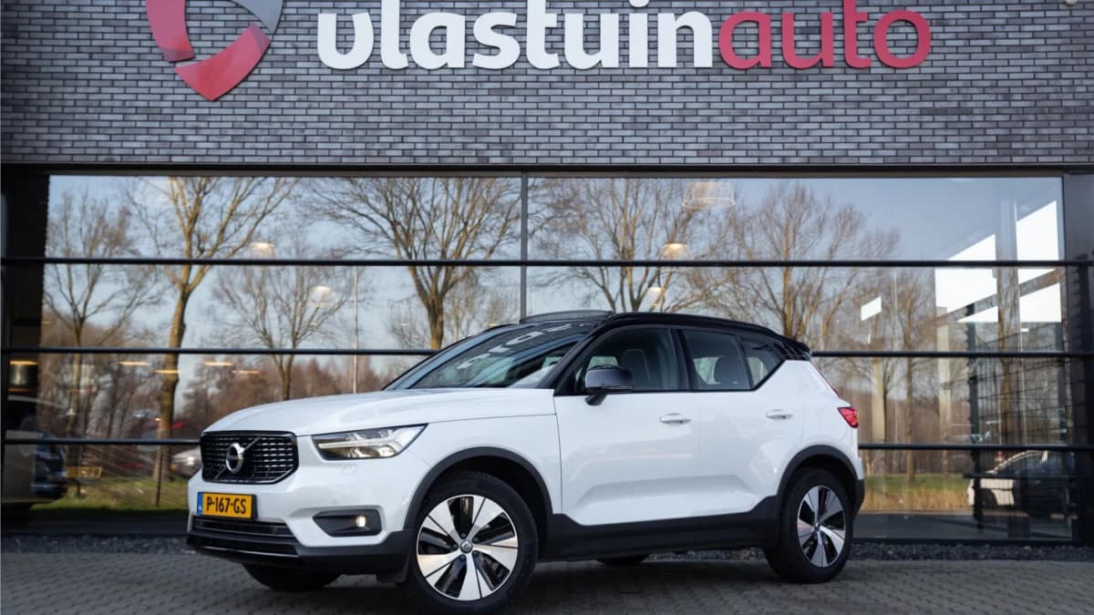 Volvo XC40 2.0 T4 AWD Inscription , Panoramadak, Trekhaak, Harman/Kardon, — foto 1