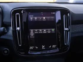 Volvo XC40 2.0 T4 AWD Inscription , Panoramadak, Trekhaak, Harman/Kardon, thumbnail 16