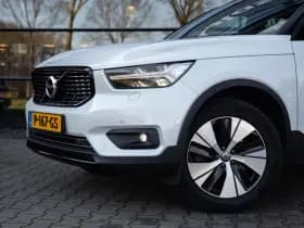 Volvo XC40 2.0 T4 AWD Inscription , Panoramadak, Trekhaak, Harman/Kardon, thumbnail 9