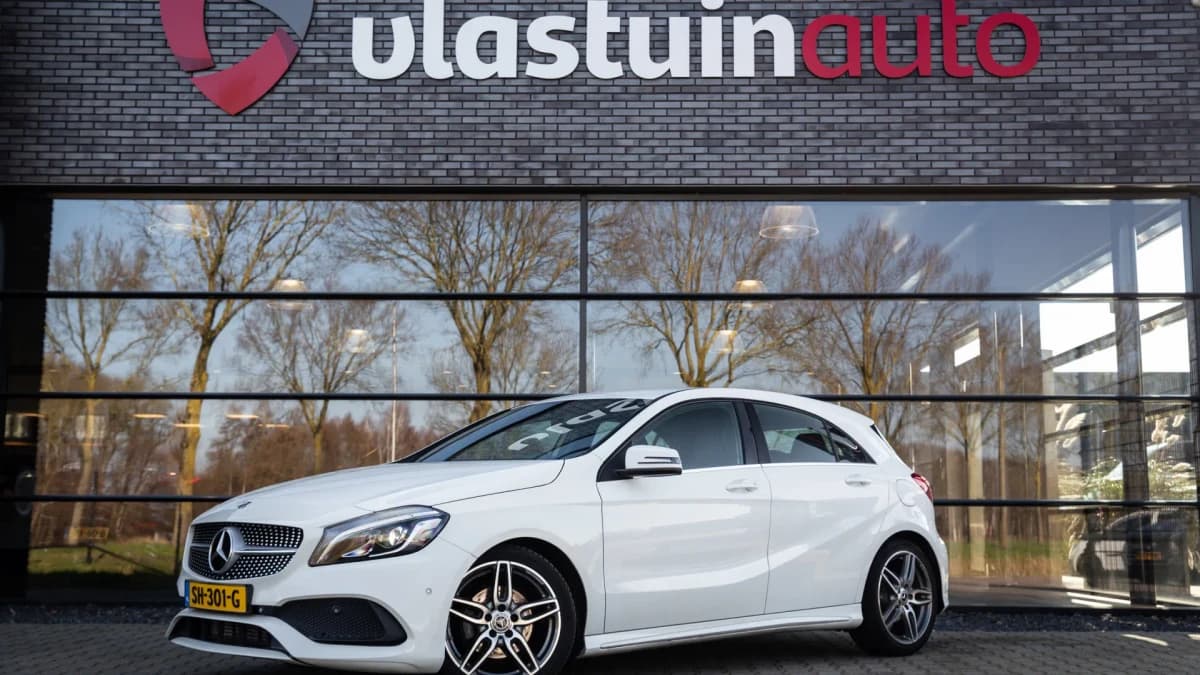 Mercedes-Benz A-Klasse 180 Business Solution AMG Upgrade Edition , Stoelverwarming, Camera, Led, NAP — foto 1