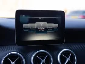 Mercedes-Benz A-Klasse 180 Business Solution AMG Upgrade Edition , Stoelverwarming, Camera, Led, NAP thumbnail 12