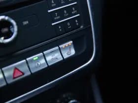 Mercedes-Benz A-Klasse 180 Business Solution AMG Upgrade Edition , Stoelverwarming, Camera, Led, NAP thumbnail 17