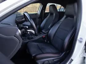 Mercedes-Benz A-Klasse 180 Business Solution AMG Upgrade Edition , Stoelverwarming, Camera, Led, NAP thumbnail 3