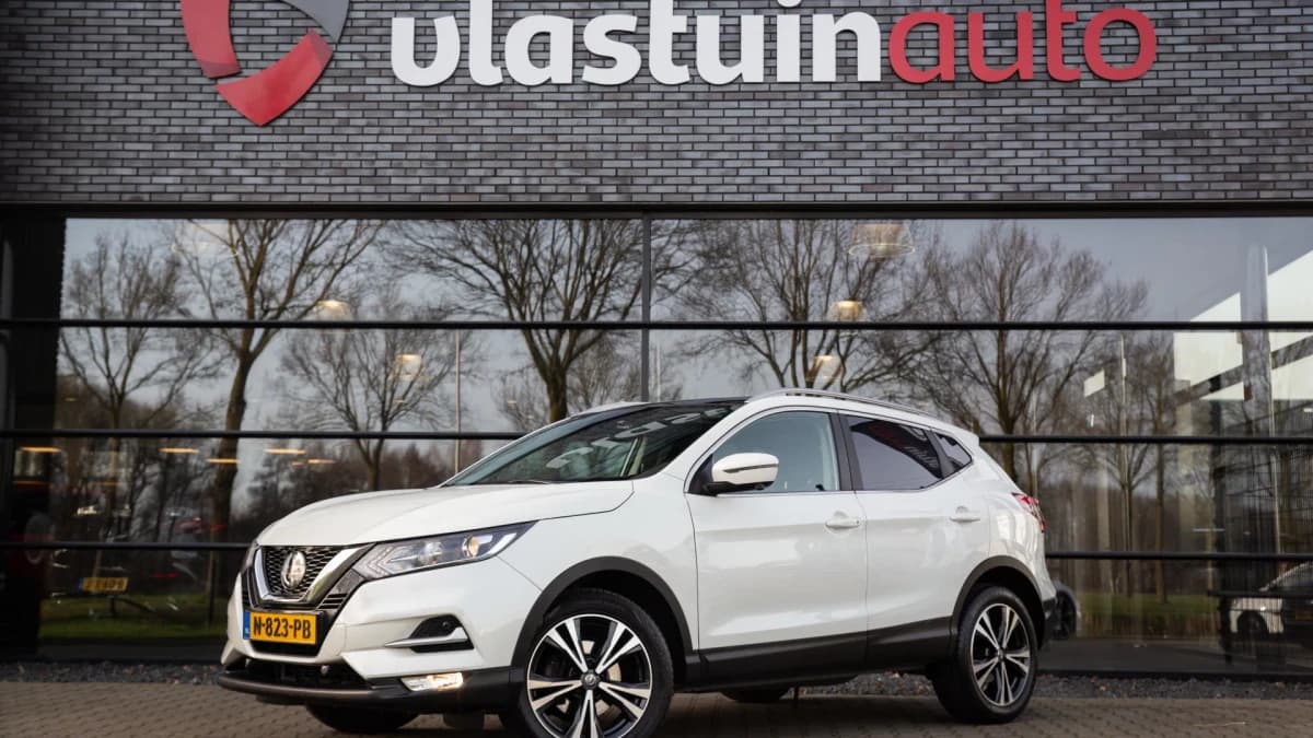 Nissan QASHQAI 1.3 DIG-T N-Connecta , Panoramadak, Trekhaak, — foto 1