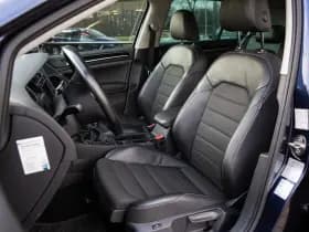 Volkswagen Golf 1.2 TSI Highline , Stoelverwarming, Achteruitrijcamera, Navigatie, thumbnail 3