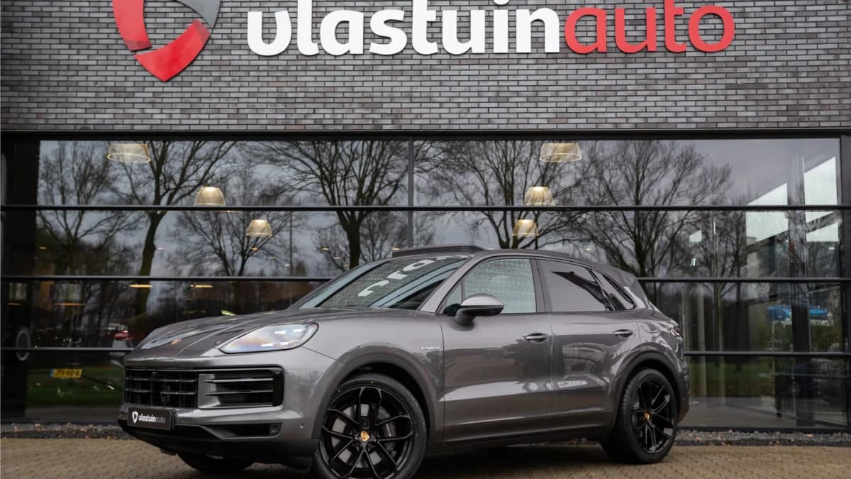 Porsche Cayenne 3.0 E-Hybrid , Sport Chrono, Luchtvering, Softclose, HUD, Pano, — foto 1