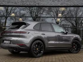 Porsche Cayenne 3.0 E-Hybrid , Sport Chrono, Luchtvering, Softclose, HUD, Pano, thumbnail 2