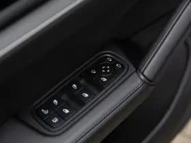 Porsche Cayenne 3.0 E-Hybrid , Sport Chrono, Luchtvering, Softclose, HUD, Pano, thumbnail 39