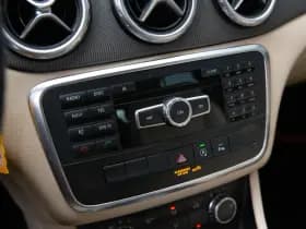 Mercedes-Benz GLA 180 Ambition , Trekhaak, Leer, Achteruitrijcamera thumbnail 13