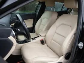 Mercedes-Benz GLA 180 Ambition , Trekhaak, Leer, Achteruitrijcamera thumbnail 3