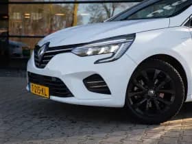 Renault Clio 1.6 E-Tech Hybrid 140 Zen , Carplay, Camera, Keyless entry, thumbnail 8