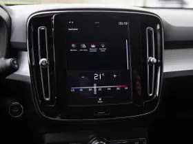 Volvo XC40 1.5 T3 Momentum , Achteruitrijcamera, Cruise control, Navigatie, thumbnail 16