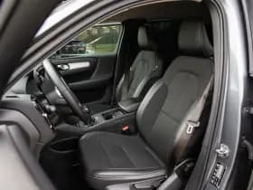 Volvo XC40 1.5 T3 Momentum , Achteruitrijcamera, Cruise control, Navigatie, thumbnail 3