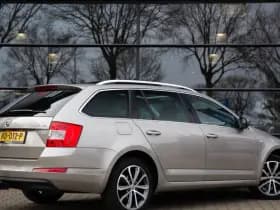 Škoda Octavia Combi 1.6 TDI Greentech Edition Businessline , Panoramadak, Trekhaak, Achteruitrijcamera, thumbnail 2