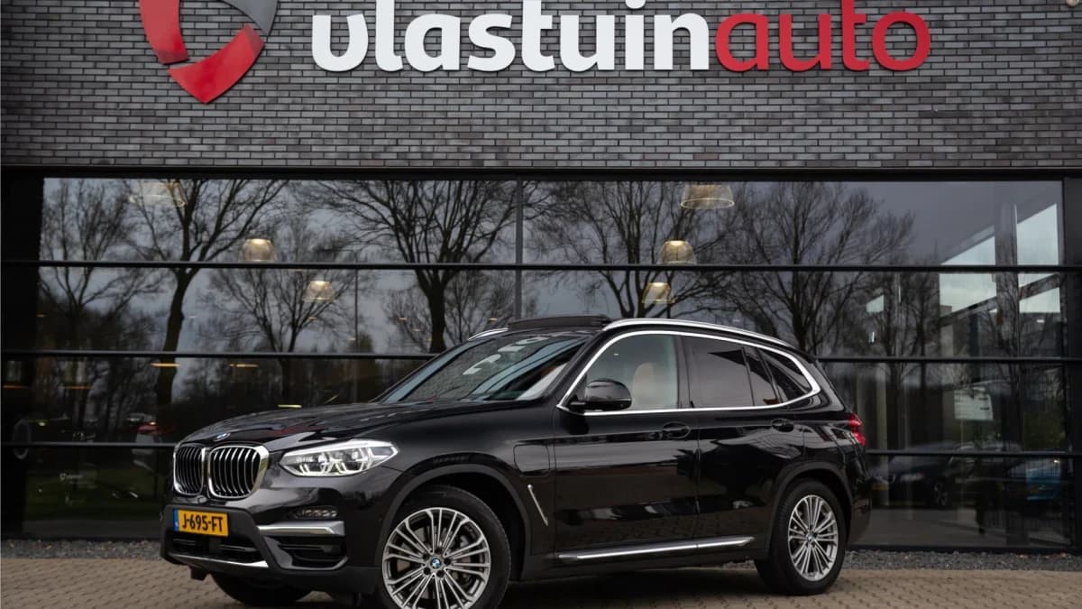 BMW X3 xDrive30e eDrive Edition — foto 1