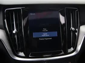 Volvo S60 2.0 T8 AWD Twin Engine R-Design , Panoramadak, Harman/Kardon, Head-up display, Trekhaak, thumbnail 23